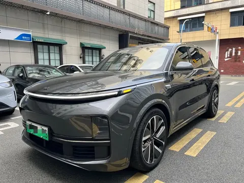 2023 Li Auto L8 Air