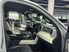 2023 Toyota Sequoia 3.5T US standard — фото 8