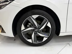 2022 Hyundai Elantra 1.5L CVT 20, белый — фото 8