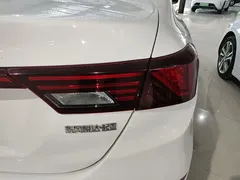 2021 Kia Cerato 1.5L CVT Fashion, белый — фото 8