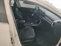 2021 Kia Cerato 1.5L CVT Fashion, белый — фото 25