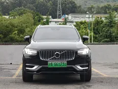2022 Volvo XC90 T8 PHEV Premium Luxury 7-seat, чёрный — фото 2