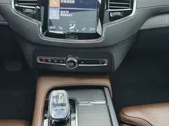 2022 Volvo XC90 T8 PHEV Premium Luxury 7-seat, чёрный — фото 6