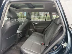 2023 Toyota Wildlander Hybrid 2.5L E-CVT 4WD Premium — фото 15