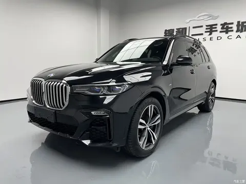 2021 BMW X7 xDrive40i Exclusive M Sports Package