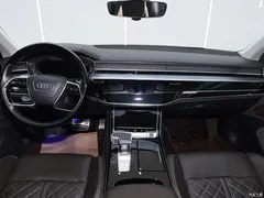 2023 Audi A8 A8L 50 TFSI quattro Premium Selection — фото 25