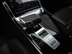 2023 Audi A8 A8L 50 TFSI quattro Premium Selection — фото 29