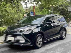 2021 Toyota Sienna 2.5L Hybrid Comfort — фото 1