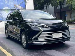 2021 Toyota Sienna 2.5L Hybrid Comfort — фото 3