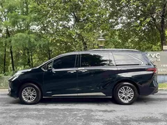 2021 Toyota Sienna 2.5L Hybrid Comfort — фото 4