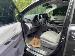 2021 Toyota Sienna 2.5L Hybrid Comfort — фото 13