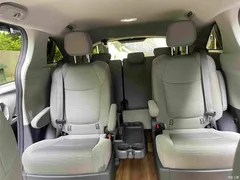 2021 Toyota Sienna 2.5L Hybrid Comfort — фото 19
