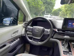 2021 Toyota Sienna 2.5L Hybrid Comfort — фото 21