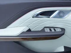 2023 Hongqi HQ9 2.0T — фото 11