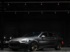 2022 Audi RS 5 RS 5 2.9T Sportback Dark Gold — фото 2