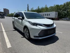 2021 Toyota Sienna 2.5L Hybrid Premium — фото 3
