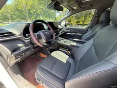2021 Toyota Sienna 2.5L Hybrid Premium — фото 10