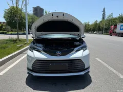 2021 Toyota Sienna 2.5L Hybrid Premium — фото 17