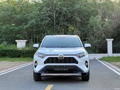 2021 Toyota RAV4 2.0L CVT 2WD Fashion PLUS — фото 2