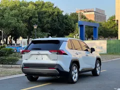 2021 Toyota RAV4 2.0L CVT 2WD Fashion PLUS — фото 6
