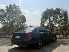 2022 BMW 5 Series 530Li Leading M Sport Package — фото 7