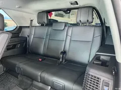 2023 Toyota Sequoia 3.5T US standard — фото 12