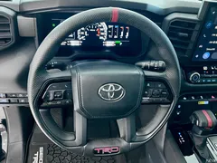 2023 Toyota Sequoia 3.5T US standard — фото 16
