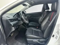 2022 Toyota Yaris L Zhixuan X 1.5L CVT PLUS, белый — фото 22