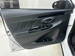 2022 Toyota Yaris L Zhixuan X 1.5L CVT Luxury PLUS — фото 9
