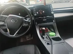 2019 Toyota Avalon Hybrid 2.5L Luxury National VI — фото 12