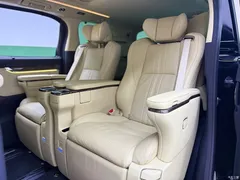 2021 Toyota Alphard Hybrid 2.5L Premium — фото 16