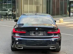 2022 BMW 3 Series 320Li M, чёрный — фото 4