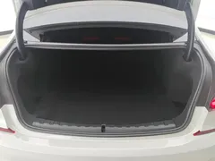 2022 BMW 3 Series 325i M, белый — фото 4