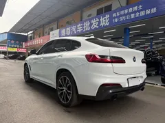 2021 BMW X4 xDrive 25i M, белый — фото 24
