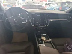 2023 Volvo S60 B4 Luxury, синий — фото 10