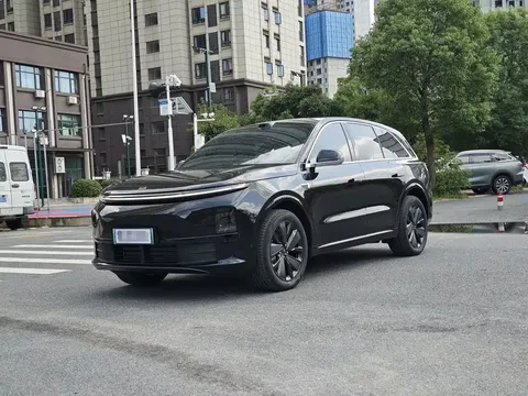 2025 Li Auto L6 Pro