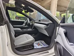 2024 Nio ET5T 75kWh Touring, белый — фото 18