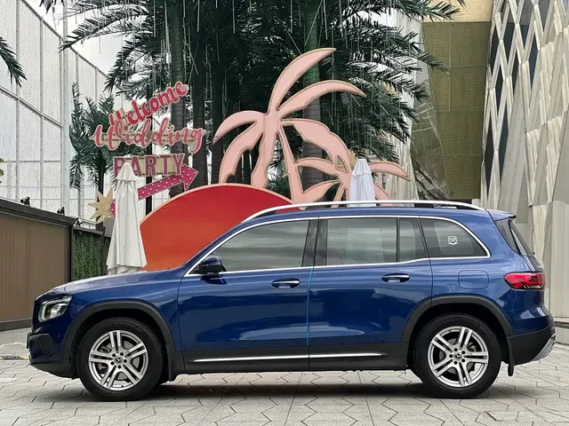 2023 Mercedes-Benz GLB 220 Sport