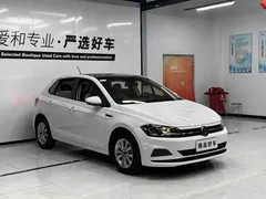 2021 Volkswagen Polo Plus 1.5L AT Colorful Tech, белый — фото 3