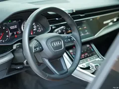 2021 Audi Q8 55 TFSI luxury dynamic model — фото 13