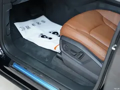 2021 Audi Q8 55 TFSI luxury dynamic model — фото 16
