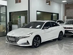 2022 Hyundai Elantra 1.5L CVT LUX Premium, белый — фото 1