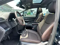2023 Toyota Granvia 2.5L Hybrid flagship VIP — фото 12