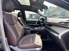 2023 Toyota Granvia 2.5L Hybrid flagship VIP — фото 13