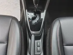 2022 Toyota Yaris L Zhixuan X 1.5L CVT PLUS, белый — фото 11