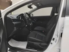 2022 Toyota Yaris L Zhixuan X 1.5L CVT PLUS, белый — фото 22