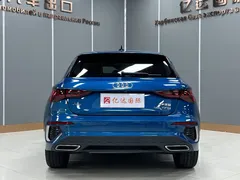 2021 Audi A3 Sportback 35 TFSI Fashion Sport, синий — фото 5