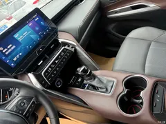 2022 Toyota Harrier 2.0L CVT 2WD Premium — фото 5