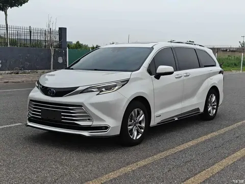 Toyota Sienna 2023