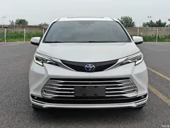 2023 Toyota Sienna 2.5L Hybrid Platinum — фото 2